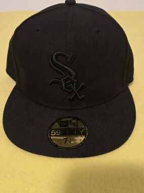 New Era 59FIFTY Black Chicago White Sox Fitted Hat